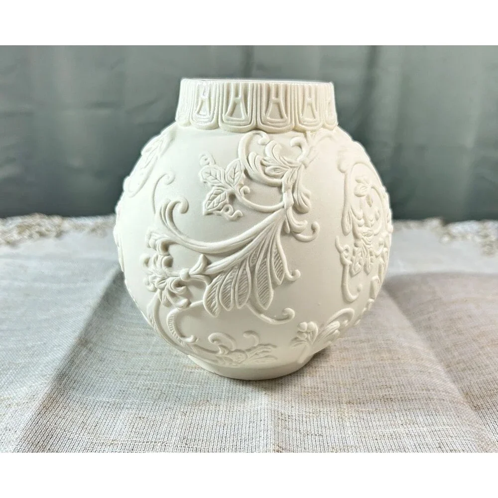 LENOX Candle Ornamental Glow Holly Scrollwork Votive Ivory Round Tealight Candle